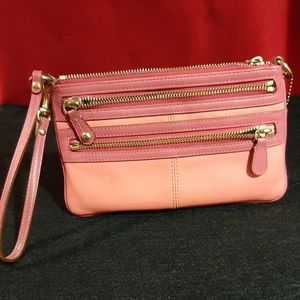 ON SALE,, CLOSET CLEARANCE...Fun, Coach wristlet